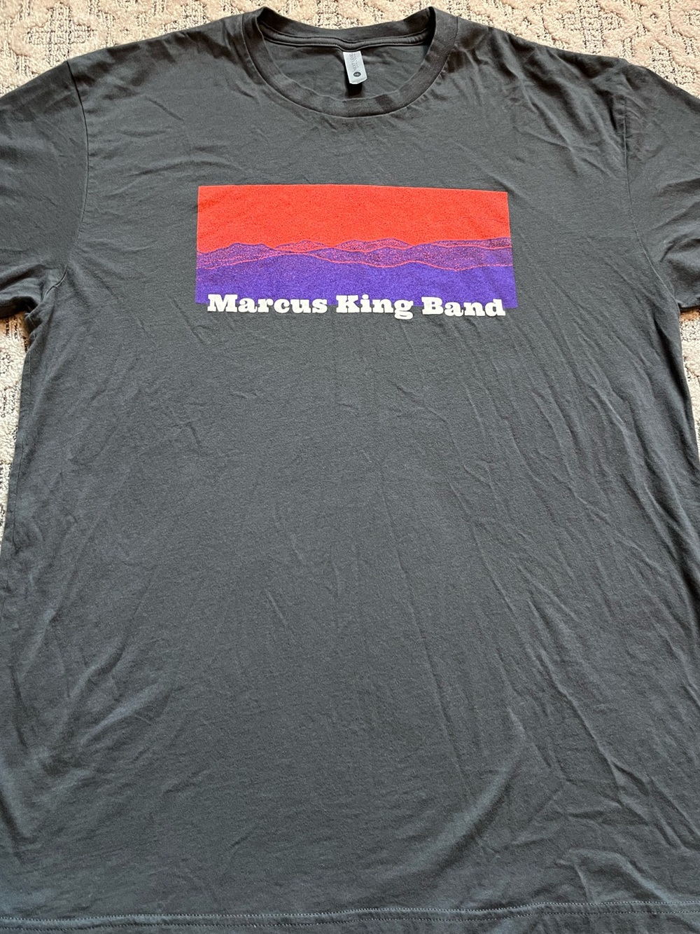 🎸 '23 Marcus King Band Purple Mountains Red Sky Soft Gray Unworn Tee